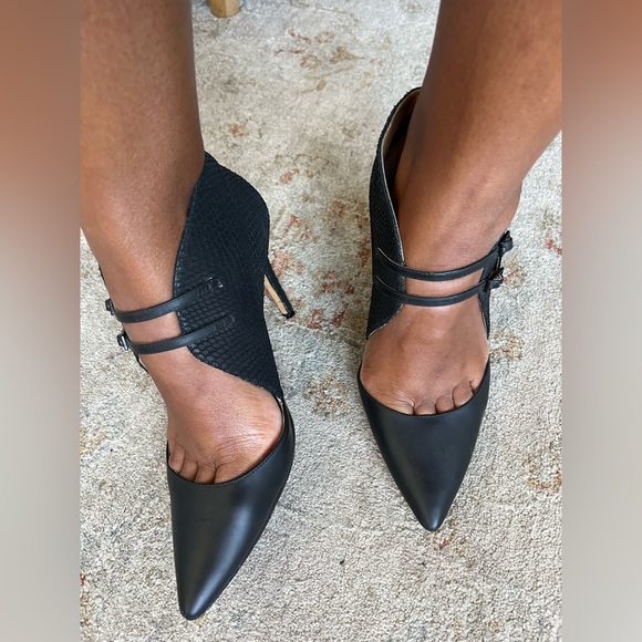 Leather & snakeskin Nine West heels w/ high sides & double front buckle. Sz 9.5 - Picture 2 of 10